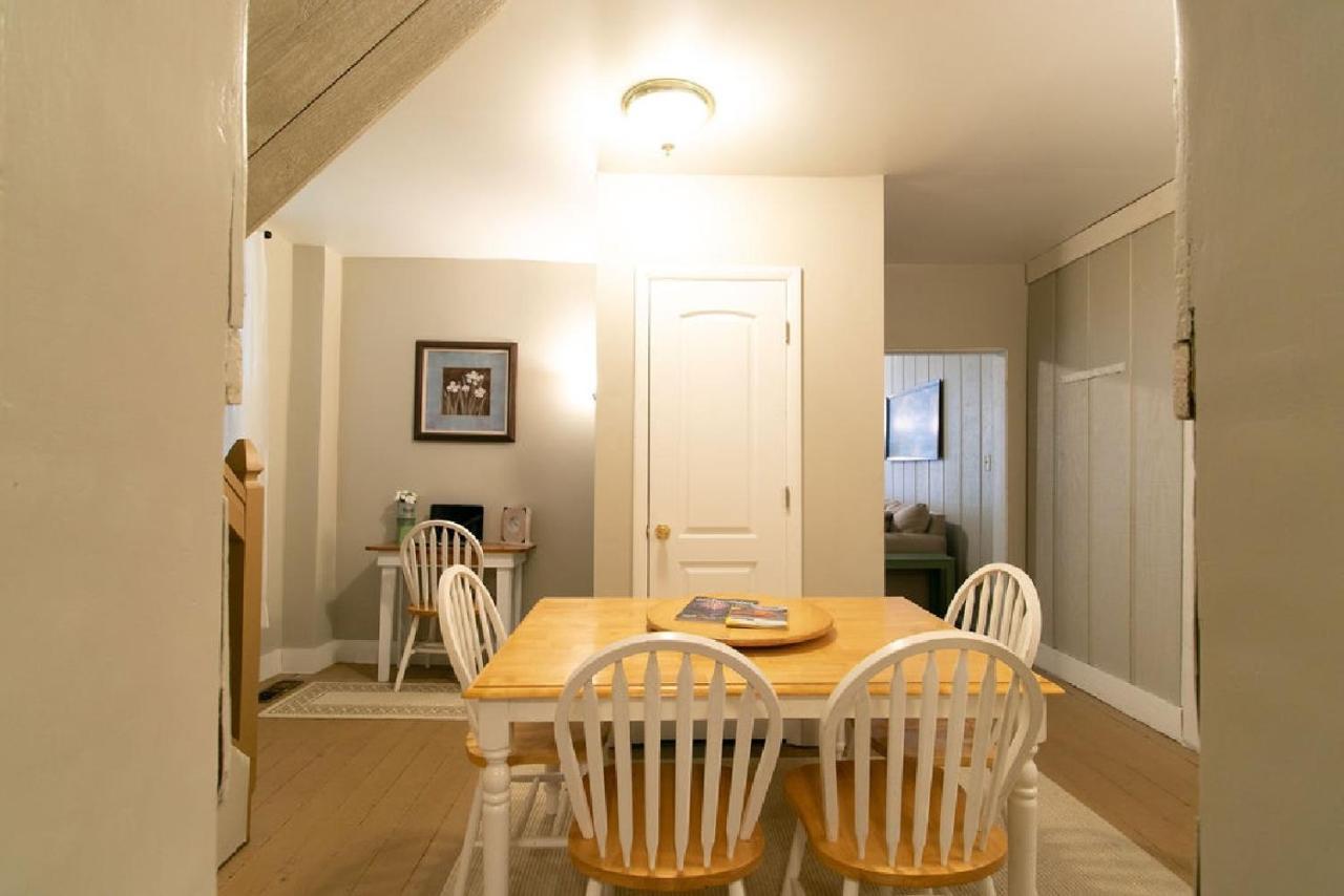 Downtown 2 Bedroom Cottage, Sleeps 6, Walking Distance To Honeywell, Downtown Restaurants, Shopping Wabash Exterior photo